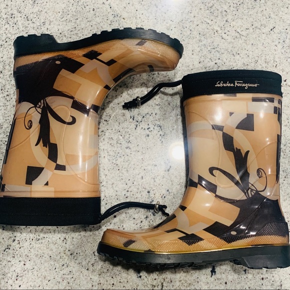 Salvatore Ferragamo Shoes - SALVATORE FERRAGAMO ABSTRACT PRINTED RAIN BOOTS